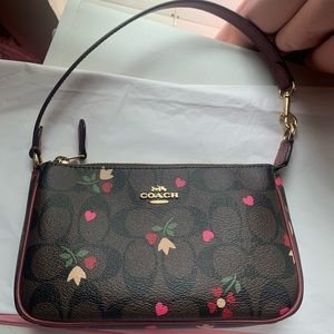 Coach signature heart mini bag